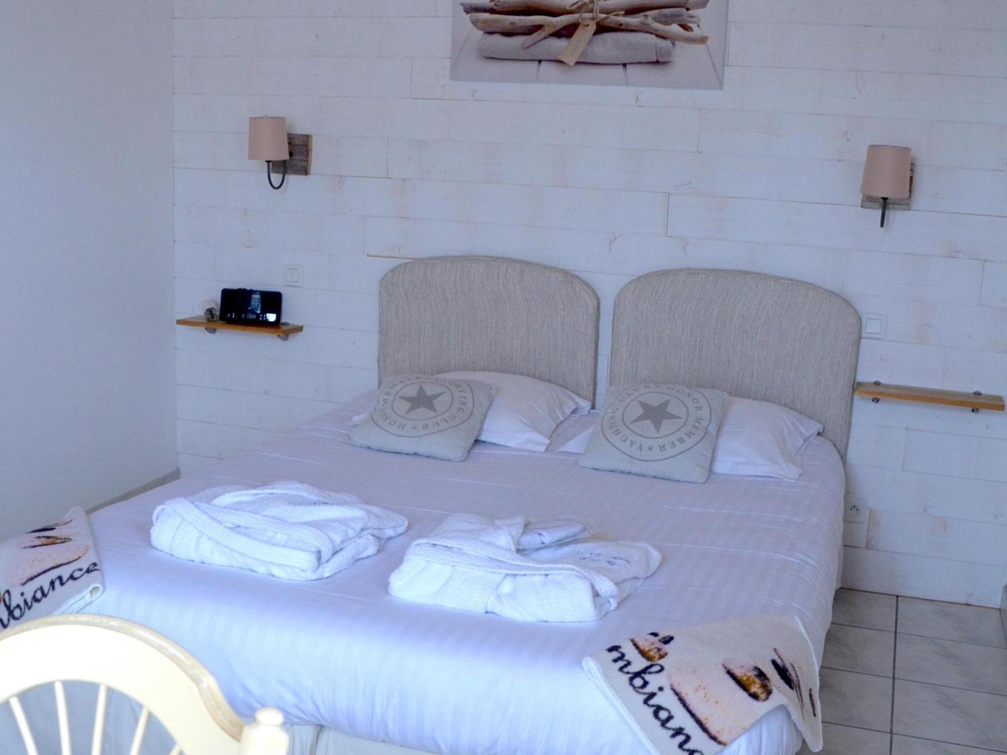 Locations De Vacances Le Clos Rhea Saint-Martin-de-Re ห้อง รูปภาพ